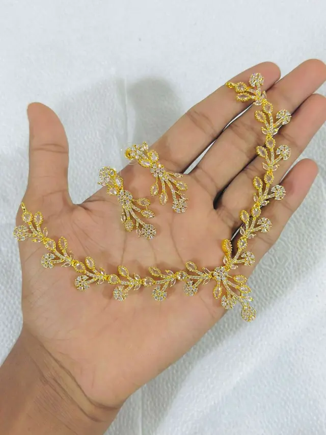 Daimond cut neckpiece